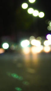 城市交通路边虚化灯光视频