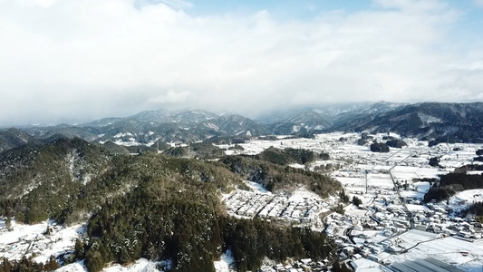 航拍日本高山雪景视频