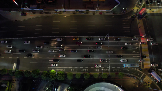 城市交通要道夜晚航拍视频