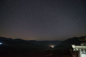 坡山村星空4K延时11秒视频