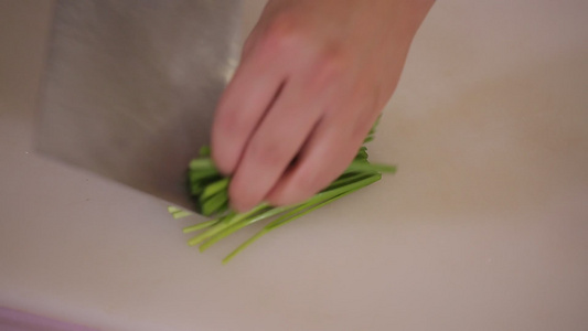 厨师切韭菜 视频