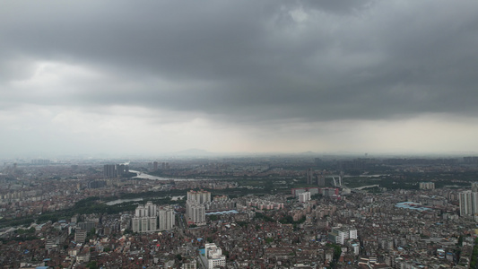 航拍城市局部下雨景观 视频