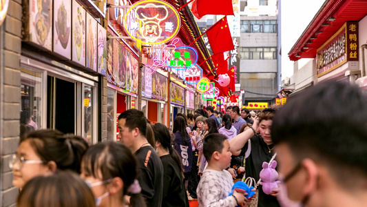 沈阳中街特色美食小吃街区人流日间延时视频