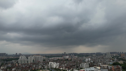 航拍城市局部下雨景观 视频