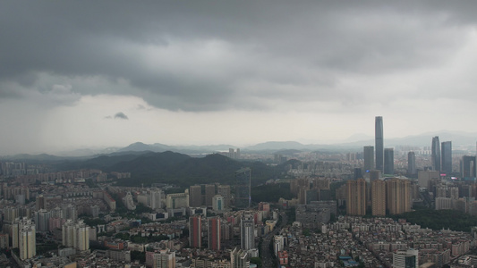 航拍城市局部下雨景观 视频