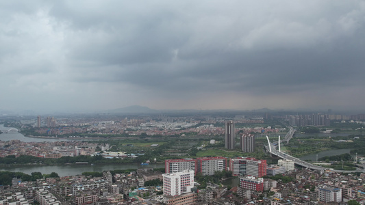 大雨来临前的城市视频