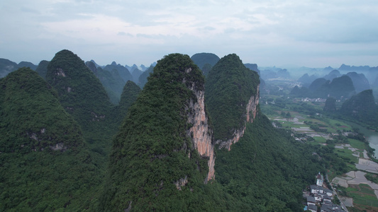 桂林雨后山景视频