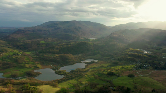 智利巴塔哥尼亚山风景的湖视频