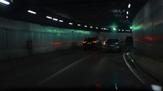 车辆行驶隧道第一视角视频