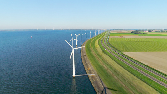 荷兰在海和绿色领域的风轮机视频