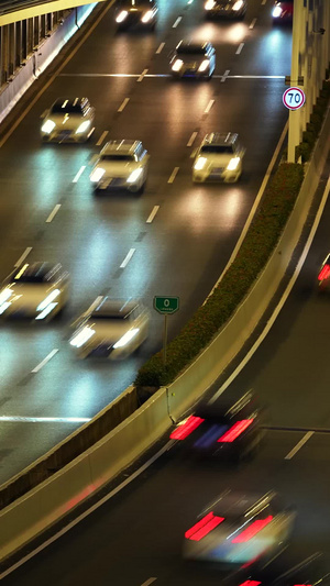 航拍城市夜景道路交通桥梁熙熙攘攘的车流素材夜景素材58秒视频