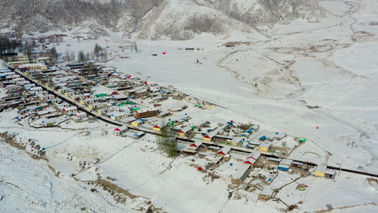 新疆塔村雪景视频