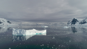 南极冰山31秒视频
