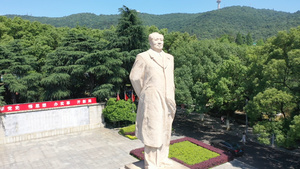 湖南大学毛泽东东方红广场雕像19秒视频