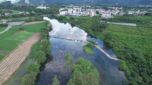 桂林农村小河视频