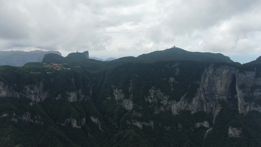 湖南张家界天门山5A景区航拍[天都峰]视频