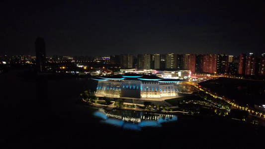 江苏无锡大剧院夜景灯光航拍视频