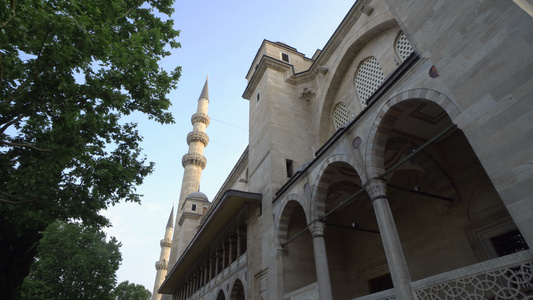 清真寺(Suleymaniye camiii)的米纳雷塔,这是位于伊斯坦布尔的一个16世纪古老的清真寺视频