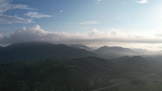 云雾下的山地视频