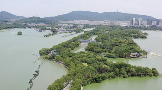 航拍太湖风光无锡蠡湖公园视频