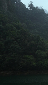 湖南4A级旅游景区张家界宝峰湖雨天游船自然风光素材旅游素材视频