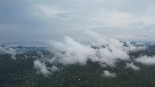 云雾下的山地视频