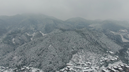 航拍冬天大山雪景视频