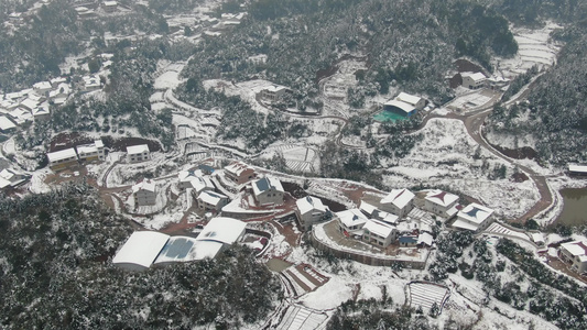 航拍乡村田园冬天雪景视频