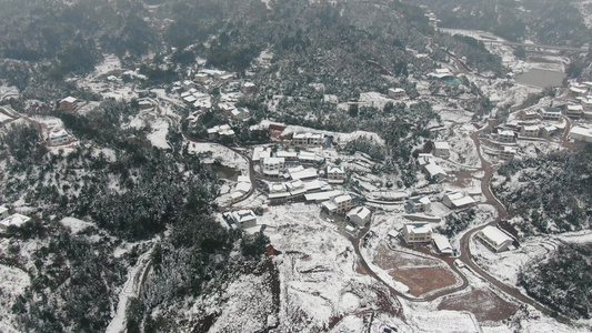 航拍乡村田园冬天雪景视频