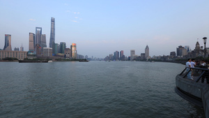 上海外滩陆家嘴金融中心城市风光4K延时视频15秒视频
