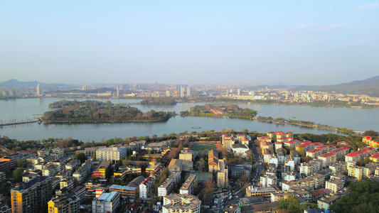 4K航拍南京市旅游景区玄武湖公园视频