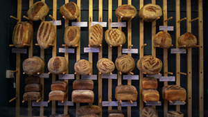 诺里奇市场面包展示15秒视频