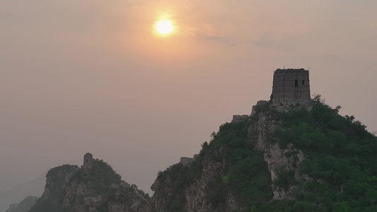 长城烽火台夕阳与落日长城建筑视频