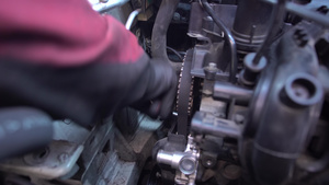 修理机修发动机30秒视频