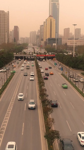 雾霾下城市车流航拍环境保护视频