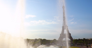 喷泉和埃菲尔铁塔17秒视频