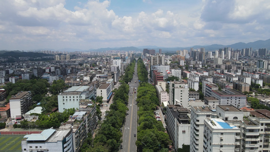 航拍城市交通笔直大道视频