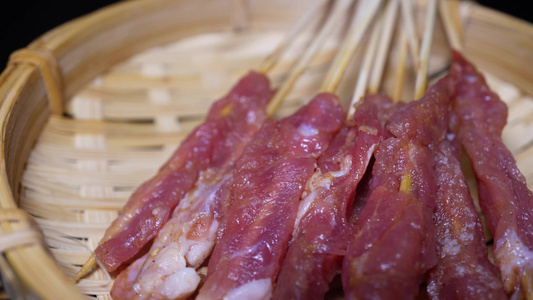 里脊肉牛肉串小串肉串钵钵鸡炸串烤串美食视频