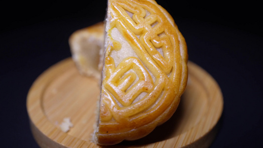 莲蓉月饼中秋传统糕点赏月视频