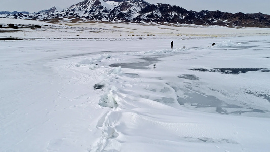 新疆赛里木湖冬季航拍视频