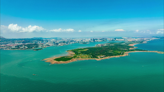 青岛沿海城市建筑航拍视频