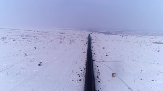 新疆克拉玛依百里油田视频