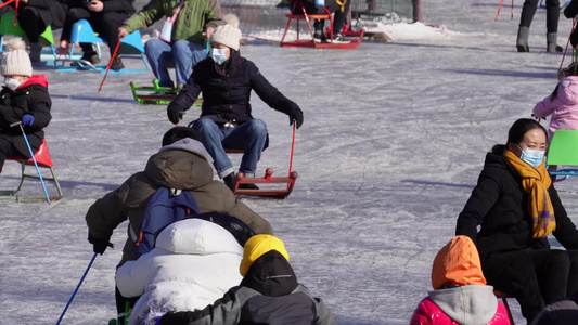 溜冰滑冰冰场冬季游乐项目视频