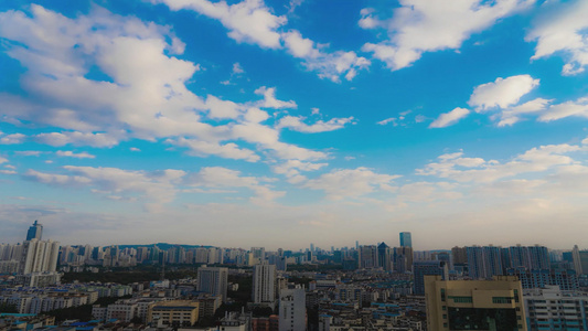 城市环境蓝天白云[外部环境]视频
