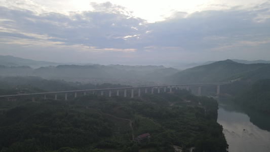 清晨河流山川云雾缭绕自然风景航拍视频视频