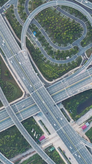 延时摄影航拍风光城市错综复杂的城市交通高架桥立交桥车流素材城市素材12秒视频