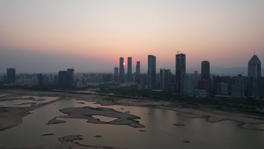 江西南昌城市日落晚霞夕阳航拍视频