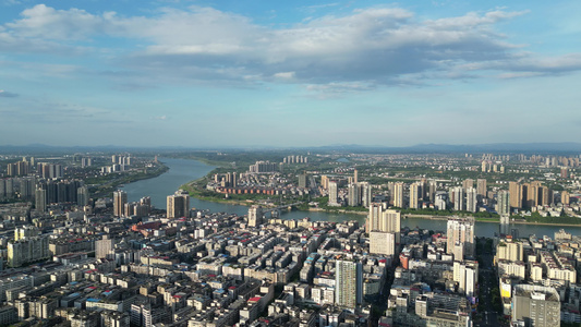 500米高空看衡阳全貌城市上空湘江风光视频