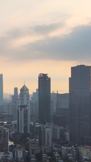 航拍风光城市夕阳晚霞落日天空城市金融商务中心区天际线素材城市素材46秒视频