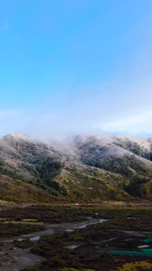 航拍四川阿坝州高原山脉雪景视频阿坝藏族羌族自治州视频